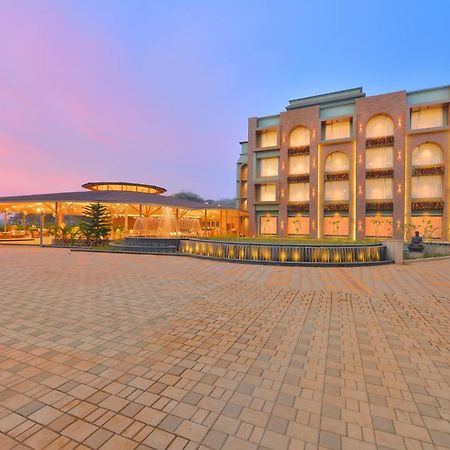 Urbane By Treat Daman Hotel Exterior foto