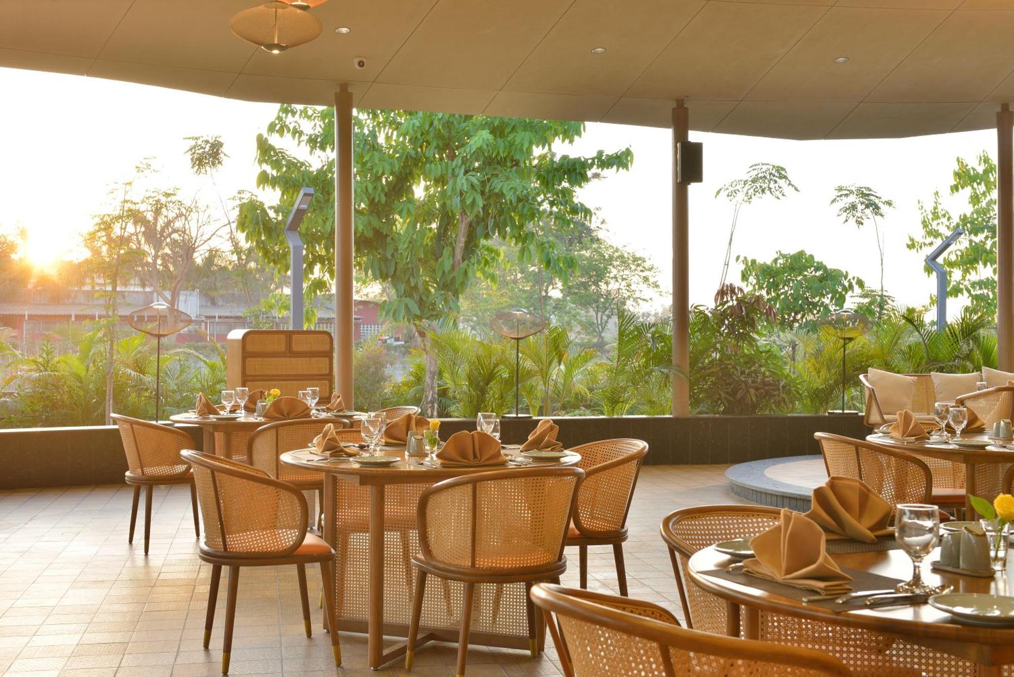 Urbane By Treat Daman Hotel Exterior foto