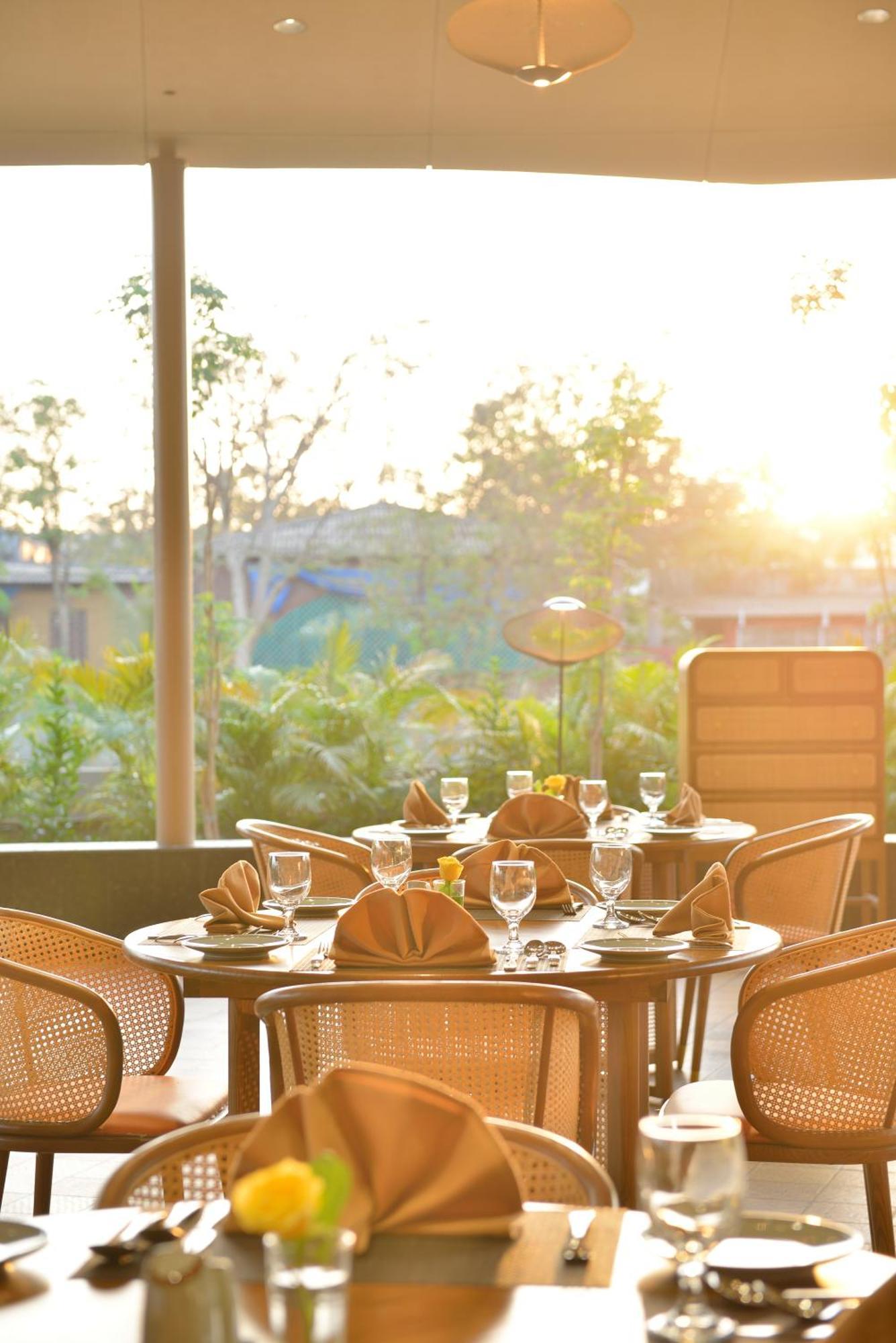 Urbane By Treat Daman Hotel Exterior foto