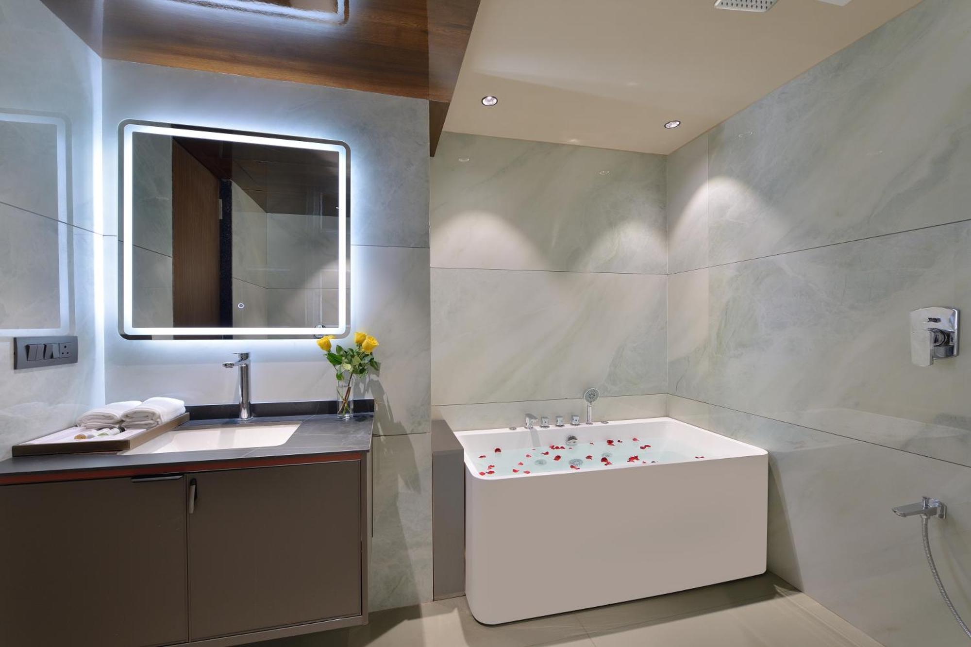 Urbane By Treat Daman Hotel Exterior foto