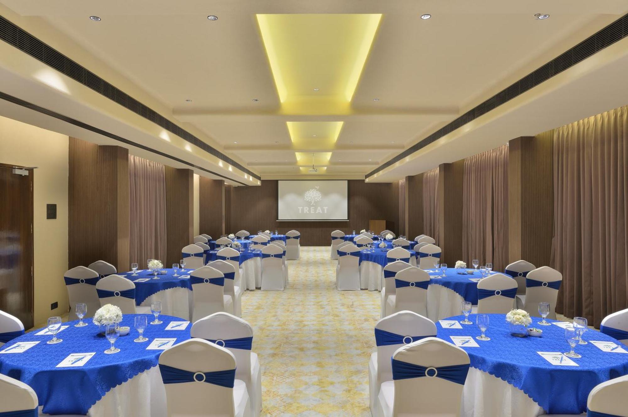 Urbane By Treat Daman Hotel Exterior foto